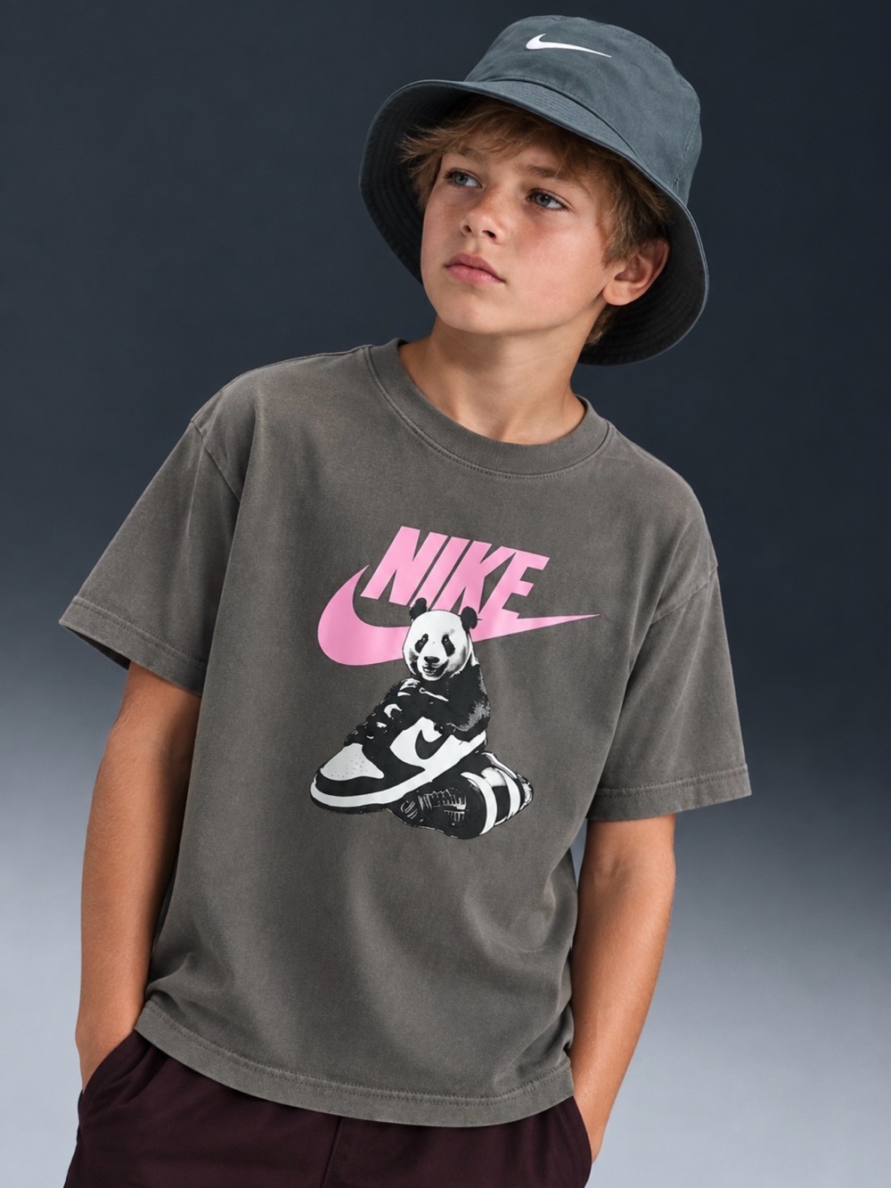 Nike Panda Dunk T-Shirt Boys Medium Gray & Pink